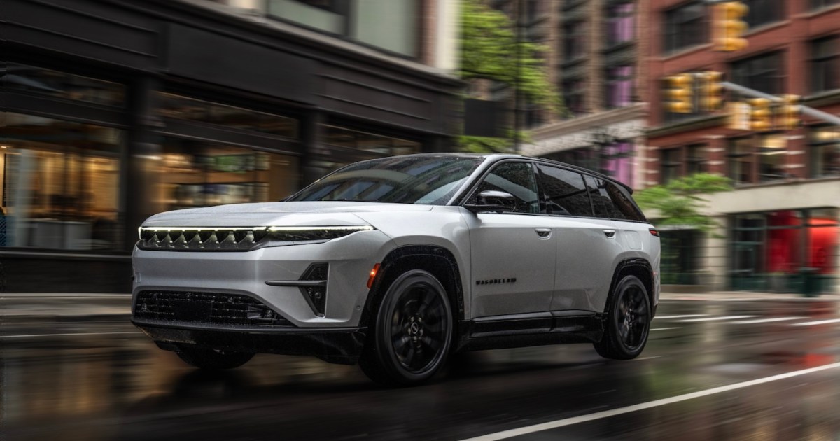 2024 Jeep Wagoneer S debuts as brand’s first EV for U.S.