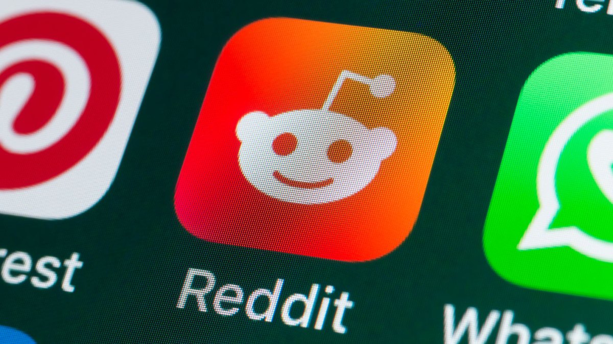 Reddit appears to be back after a 4-hour-long outage